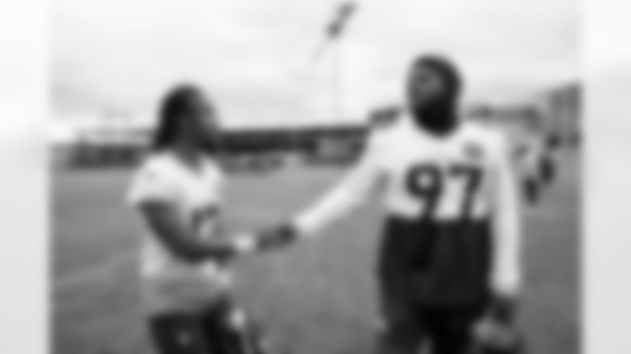Jahdae Barron and Malcolm Roach during OTAs on Thursday, May 29, 2025 at Broncos Park Powered by CommonSpirit in Englewood, Colorado.
Photo by Gabriel Christus / Denver Broncos