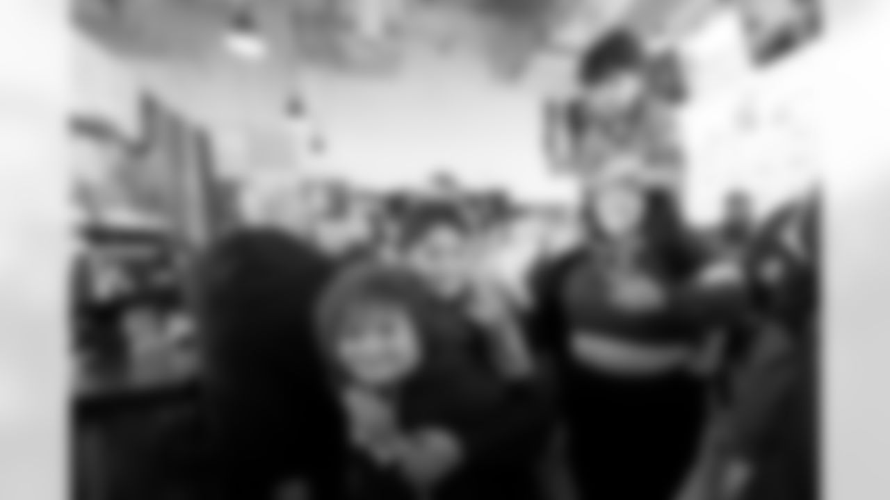 Fans during a fan rally on Saturday, November 29, 2025 at Solace Outpost in Washington DC, District of Columbia.
Photo by Gabriel Christus / Denver Broncos