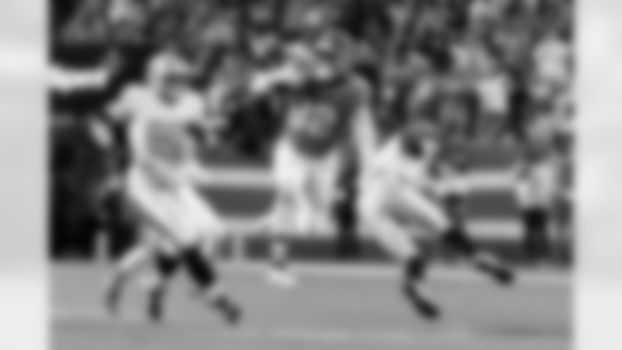 Denver Broncos linebacker Dondrea Tillman (92) runs with the ball after intercepting a pass during the Broncos' Week 10 game against the Las Vegas Raiders at Empower Field at Mile High in Denver, Colorado on November 6, 2025. Photo by Gavin Liddell / Denver Broncos