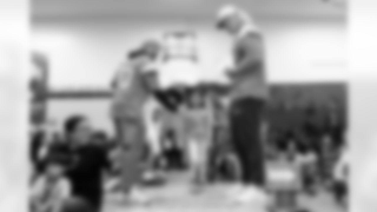 The Denver Broncos and CommonSpirit host a Thanksgiving assembly and activities about kindness at Colfax Elementary School in Denver, Colorado on November 11, 2025. Photo by Ben Swanson / Denver Broncos