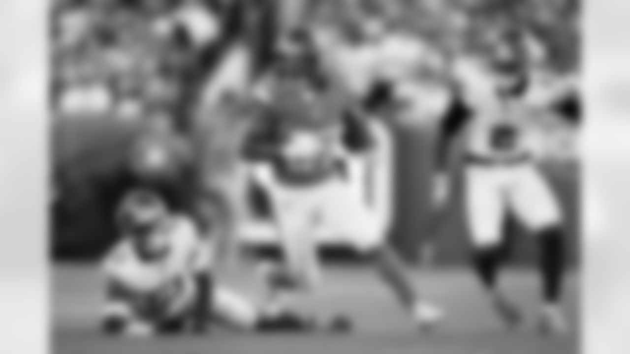 Denver Broncos running back J.K. Dobbins (27) runs with the ball during the Broncos' Week 7 game against the New York Giants at Empower Field at Mile High in Denver, Colorado on October 19, 2025. Photo by Gavin Liddell / Denver Broncos