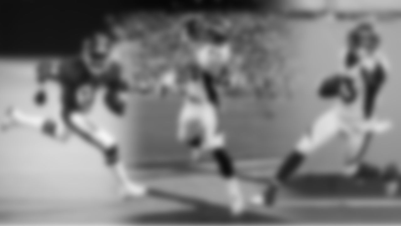 Most Receiving Touchdowns by a Rookie, Game

2 (tie) – Clint Sampson vs. Cleveland on Dec. 4, 1983; Tony Scheffler at San Diego on Dec. 10, 2006; KJ Hamler at Carolina on Dec. 13, 2020

[Photo of Sampson by Paul Spinelli via AP]