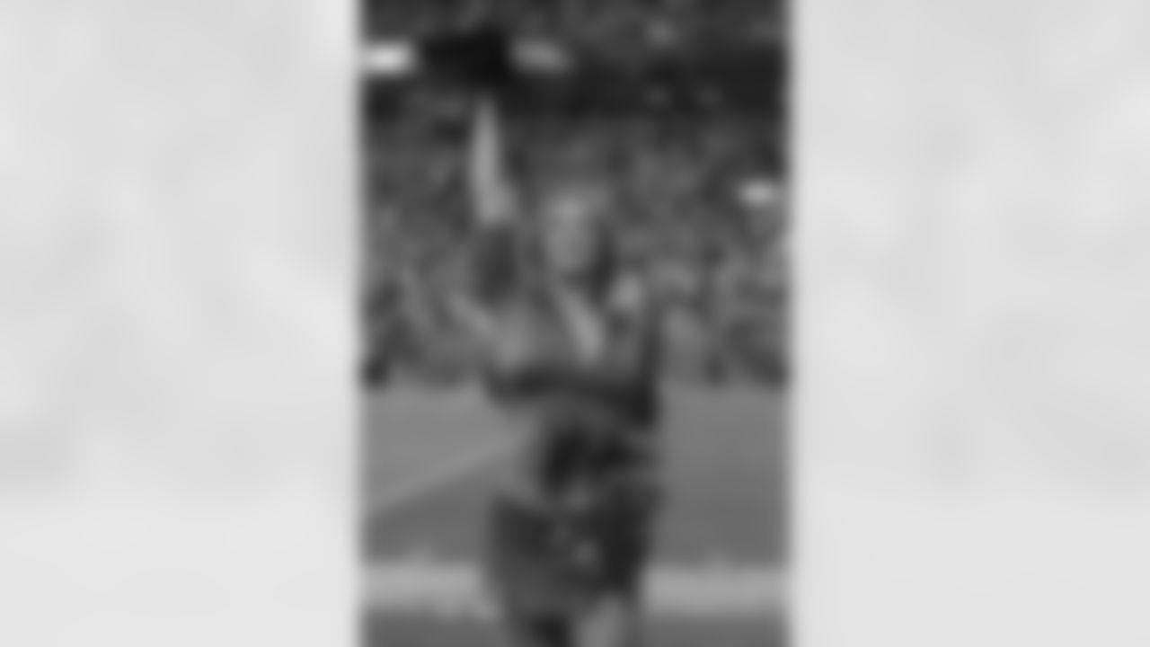 Denver Broncos Cheerleaders during the Broncos' Week 11 game against the Kansas City Chiefs at Empower Field at Mile High in Denver, Colorado on November 16, 2025. Photo by Paul Cloud / Denver Broncos