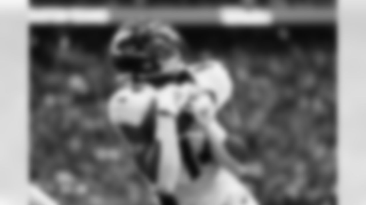 Courtland Sutton during the Broncos' Week 13 game against the Houston Texans at NRG Stadium in Houston, Texas on December 3, 2023. Photo by Ben Swanson / Denver Broncos