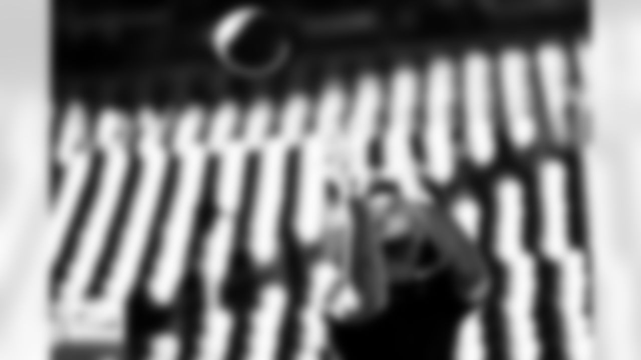 Troy Franklin warms up before the Broncos' Week 15 game against the Green Bay Packers at Empower Field at Mile High in Denver, Colorado on December 14, 2025. Photo by Ben Swanson / Denver Broncos