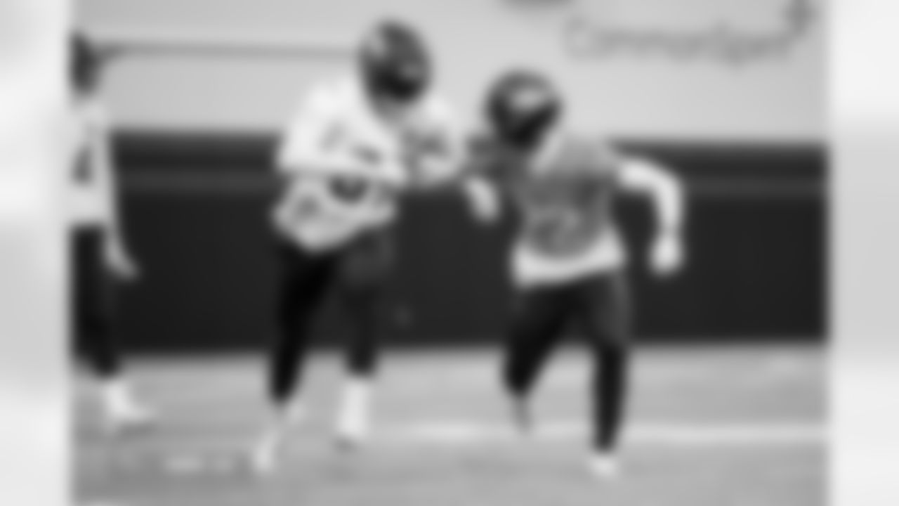 Marcedes Lewis and Brandon Jones during practice at Broncos Park Powered by CommonSpirit in Englewood, Colorado on December 5, 2025. Photo by Ben Swanson / Denver Broncos