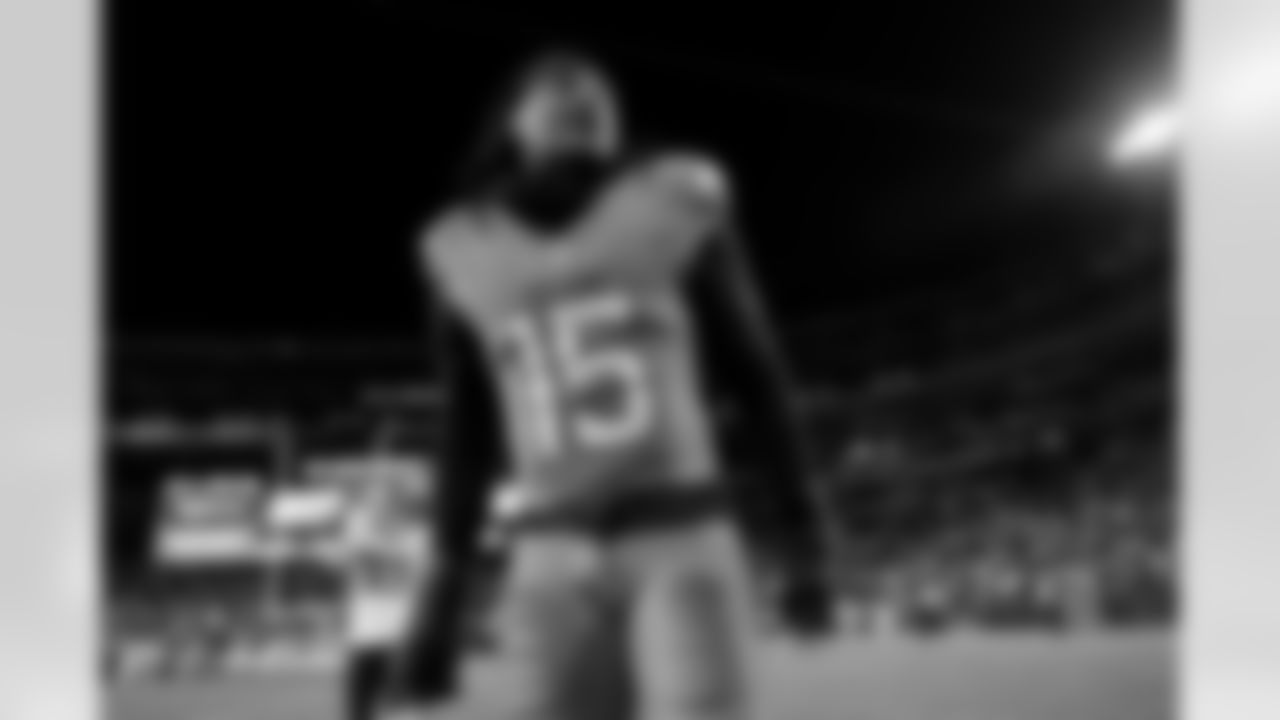 Nik Bonitto during the Broncos' Week 13 game against the Washington Commanders at Northwest Stadium in Landover, Maryland on November 30, 2025. Photo by Gabriel Christus / Denver Broncos