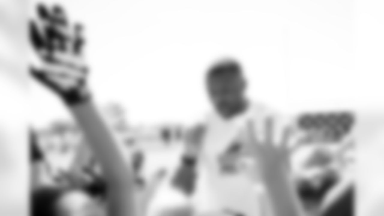 Marvin Mims Jr. hosts a youth football camp on June 21, 2025 in Loveland, Colorado. Photo by Ben Swanson / Denver Broncos