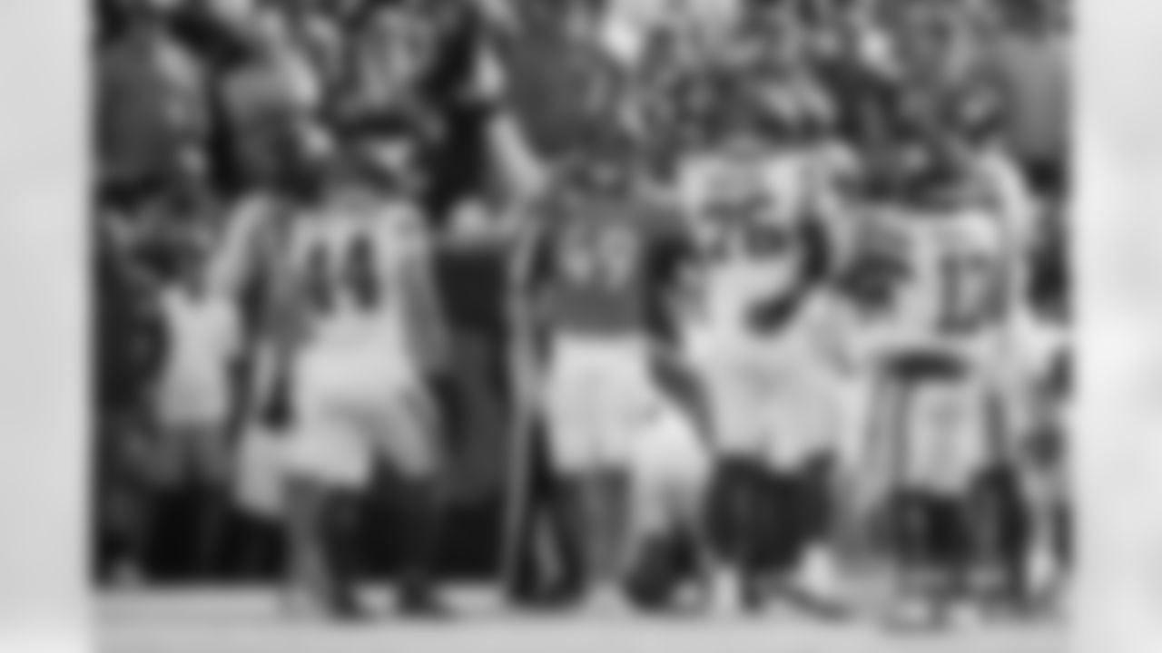 Alex Singleton during the Broncos' Week 7 game against the New York Giants at Empower Field at Mile High in Denver, Colorado on October 19, 2025. Photo by Gavin Liddell / Denver Broncos