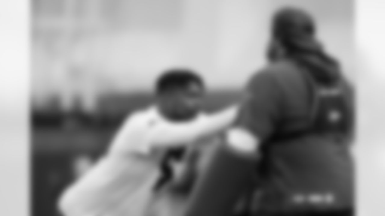 Dondrea Tillman during practice at Broncos Park Powered by CommonSpirit in Englewood, Colorado on November 4, 2025. Photo by Gabriel Christus / Denver Broncos