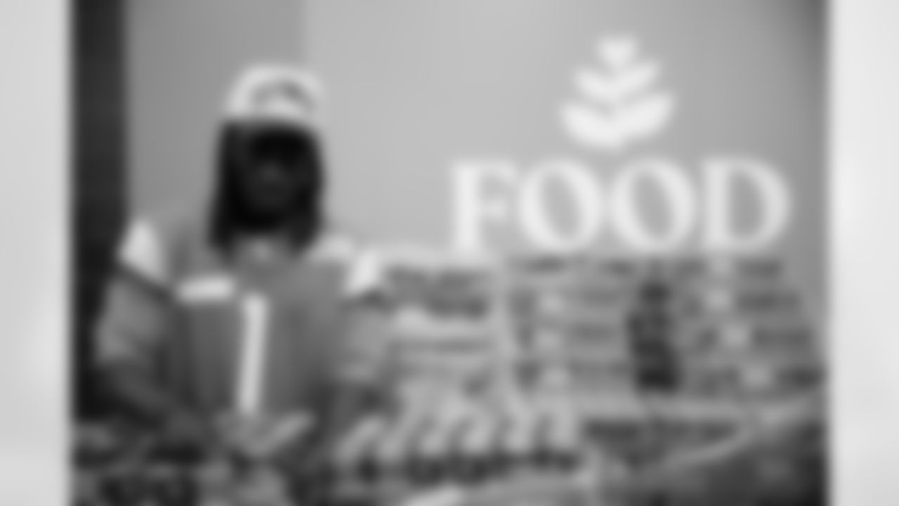 Tremon Smith during a Totes of Hope food packaging event at Food Bank of the Rockies in Denver, Colorado on September 17, 2024. Photo by Ben Swanson / Denver Broncos