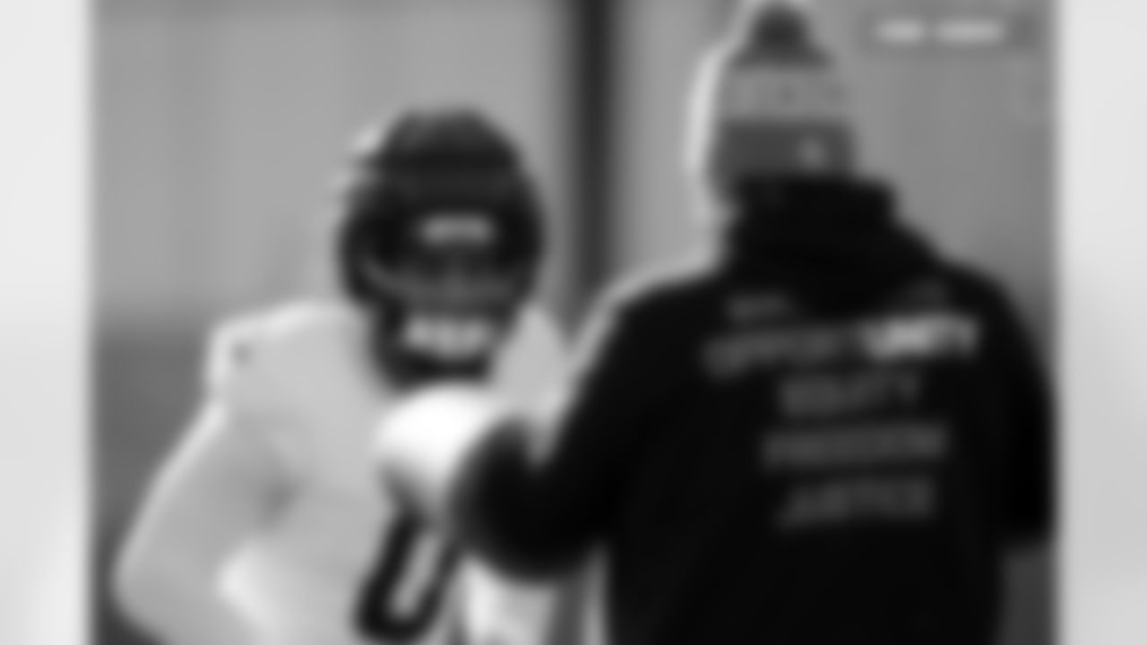 Jonathon Cooper during practice on Wednesday, January 21, 2026 at Broncos Park Powered by CommonSpirit in Englewood, Colorado.
Photo by Gabriel Christus / Denver Broncos