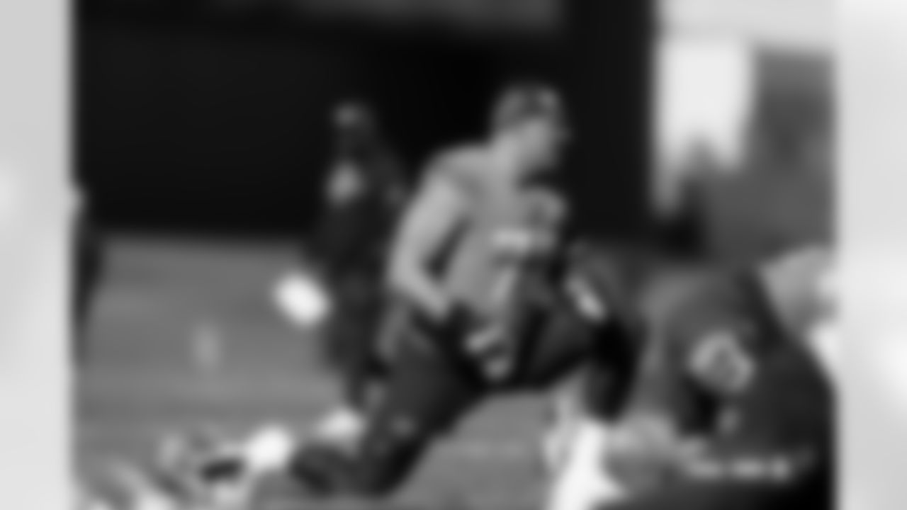 Garett Bolles during practice on Wednesday, October 22, 2025 at Broncos Park Powered by CommonSpirit in Englewood, Colorado.
Photo by Gabriel Christus / Denver Broncos