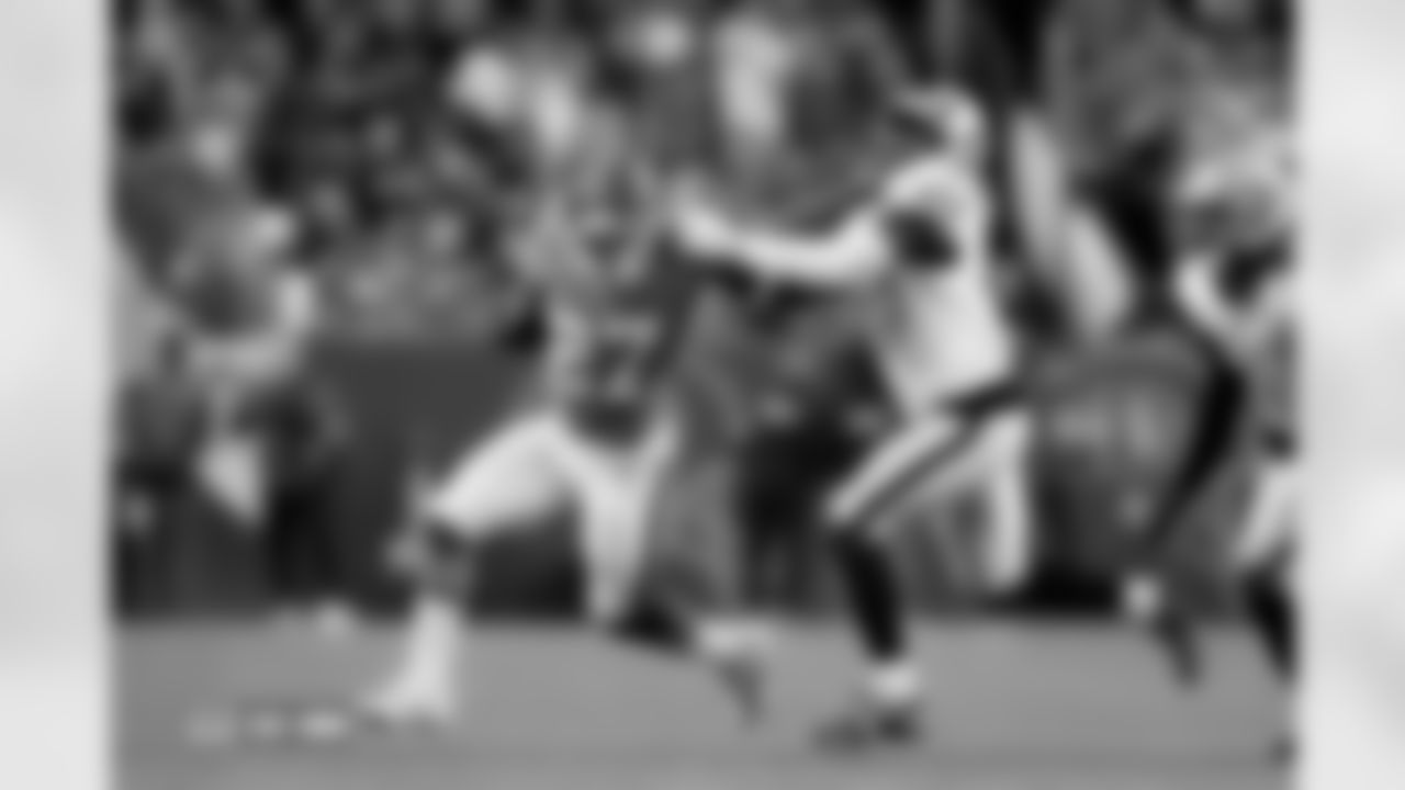 J.K. Dobbins during the Broncos' Week 10 game against the Las Vegas Raiders at Empower Field at Mile High in Denver, Colorado on November 6, 2025. Photo by Ben Swanson / Denver Broncos