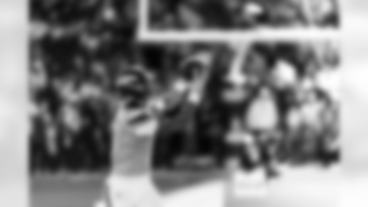 Denver Broncos wide receiver Pat Bryant (13) warms up before the Broncos' Week 11 game against the Kansas City Chiefs at Empower Field at Mile High in Denver, Colorado on November 16, 2025. Photo by Gabriel Christus / Denver Broncos