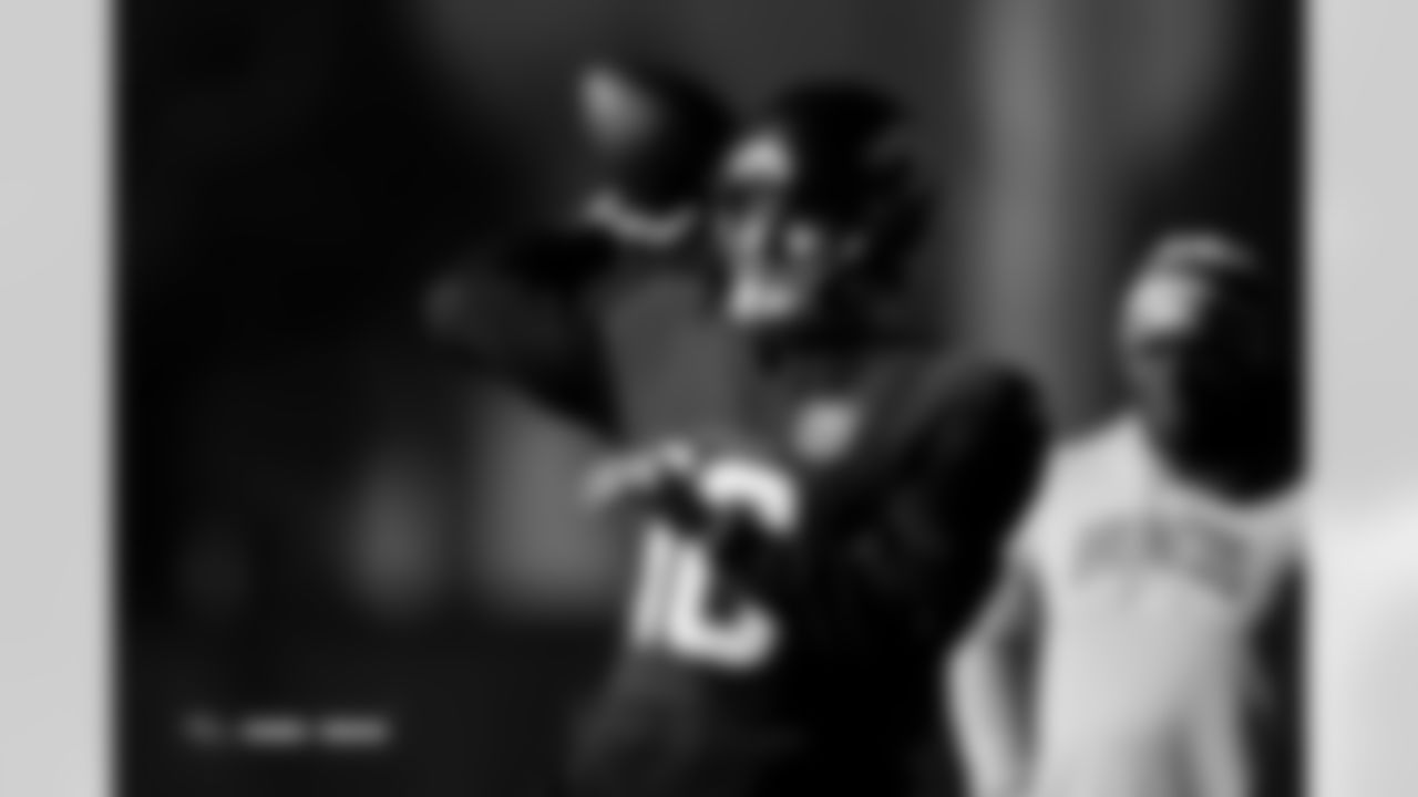 Bo Nix during practice at Broncos Park Powered by CommonSpirit in Englewood, Colorado on November 27, 2025. Photo by Ben Swanson / Denver Broncos