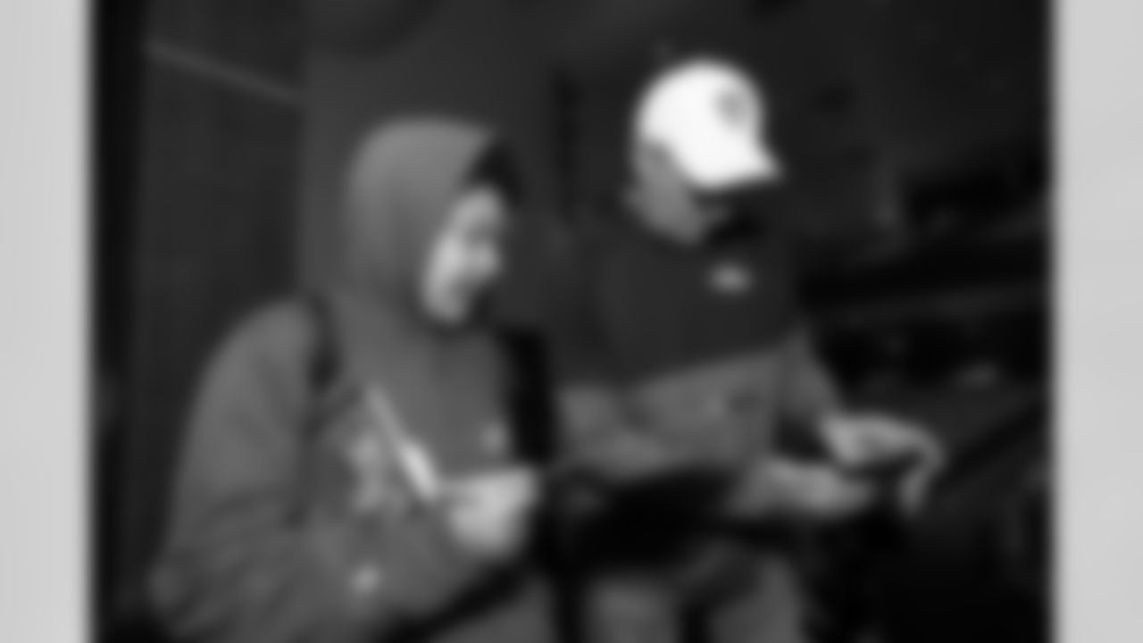 Denver Broncos alumni, cheer and players participated in ENT Adventures in Realiity on Tuesday, December 9, 2025 at Manual High School in Denver, Colorado.
Photo by Gabriel Christus / Denver Broncos