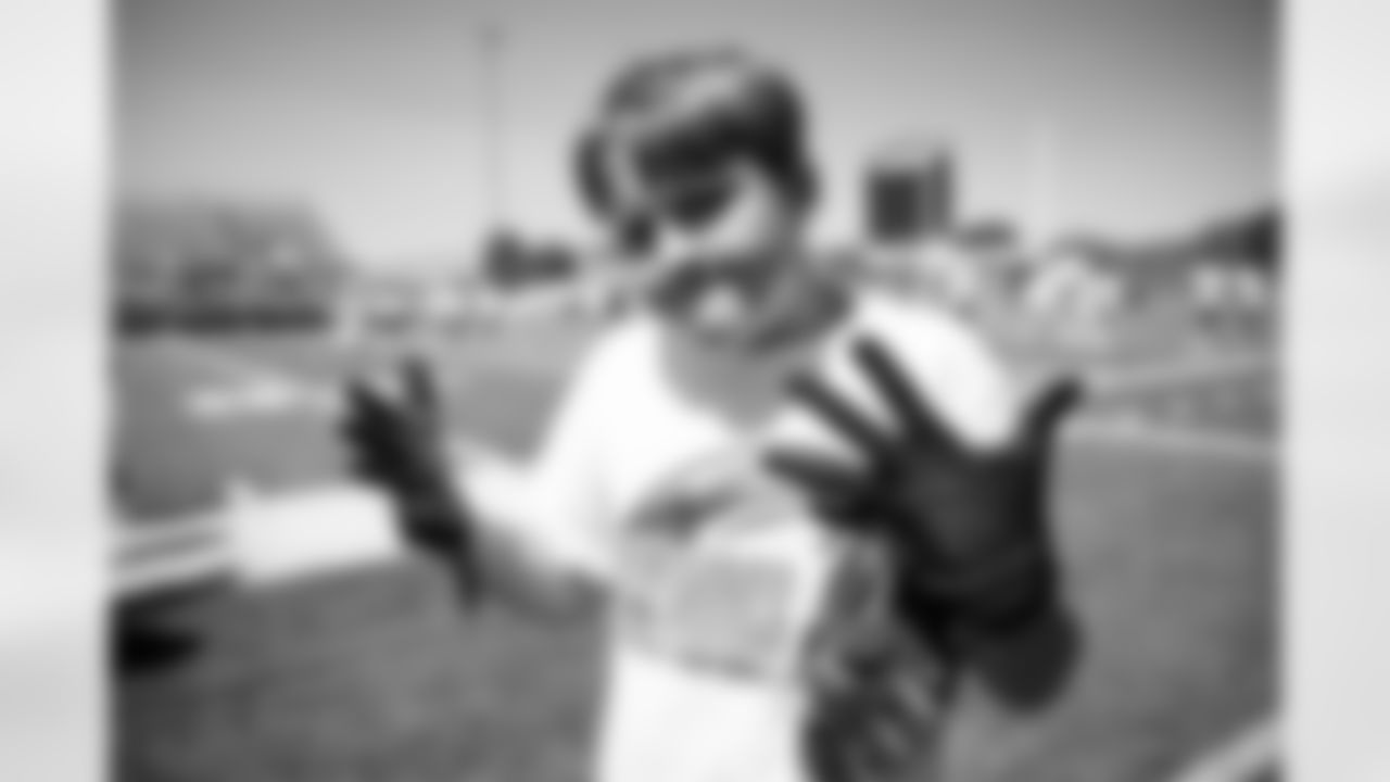 Marvin Mims Jr. hosts a youth football camp on June 21, 2025 in Loveland, Colorado. Photo by Ben Swanson / Denver Broncos