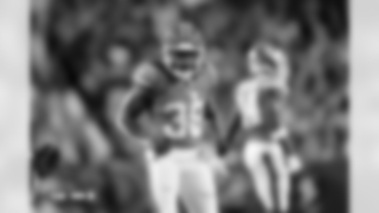 Jaleel McLaughlin (38) during the Broncos' Week 18 game against the Los Angeles Chargers at Empower Field at Mile High in Denver, Colorado on January 4, 2026. Photo by Gabriel Christus / Denver Broncos