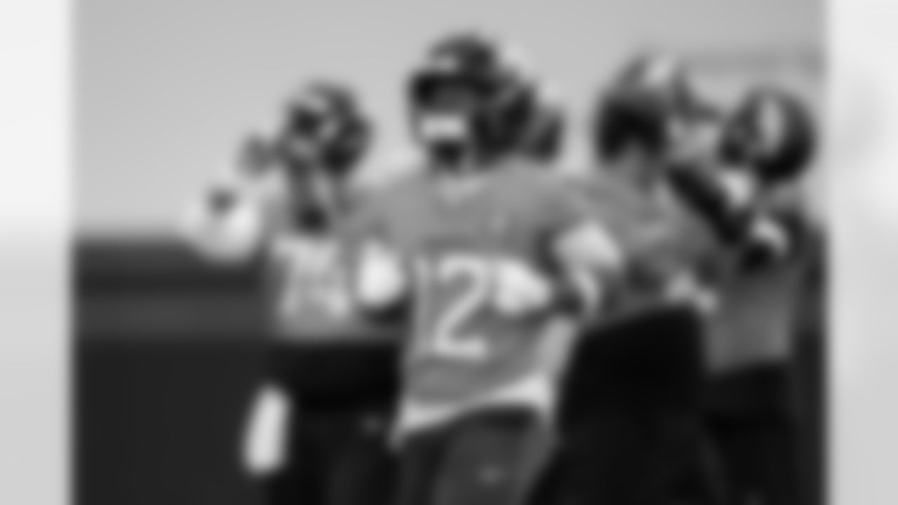 RJ Harvey during practice at Broncos Park Powered by CommonSpirit in Englewood, Colorado on January 9, 2026. Photo by Ben Swanson / Denver Broncos