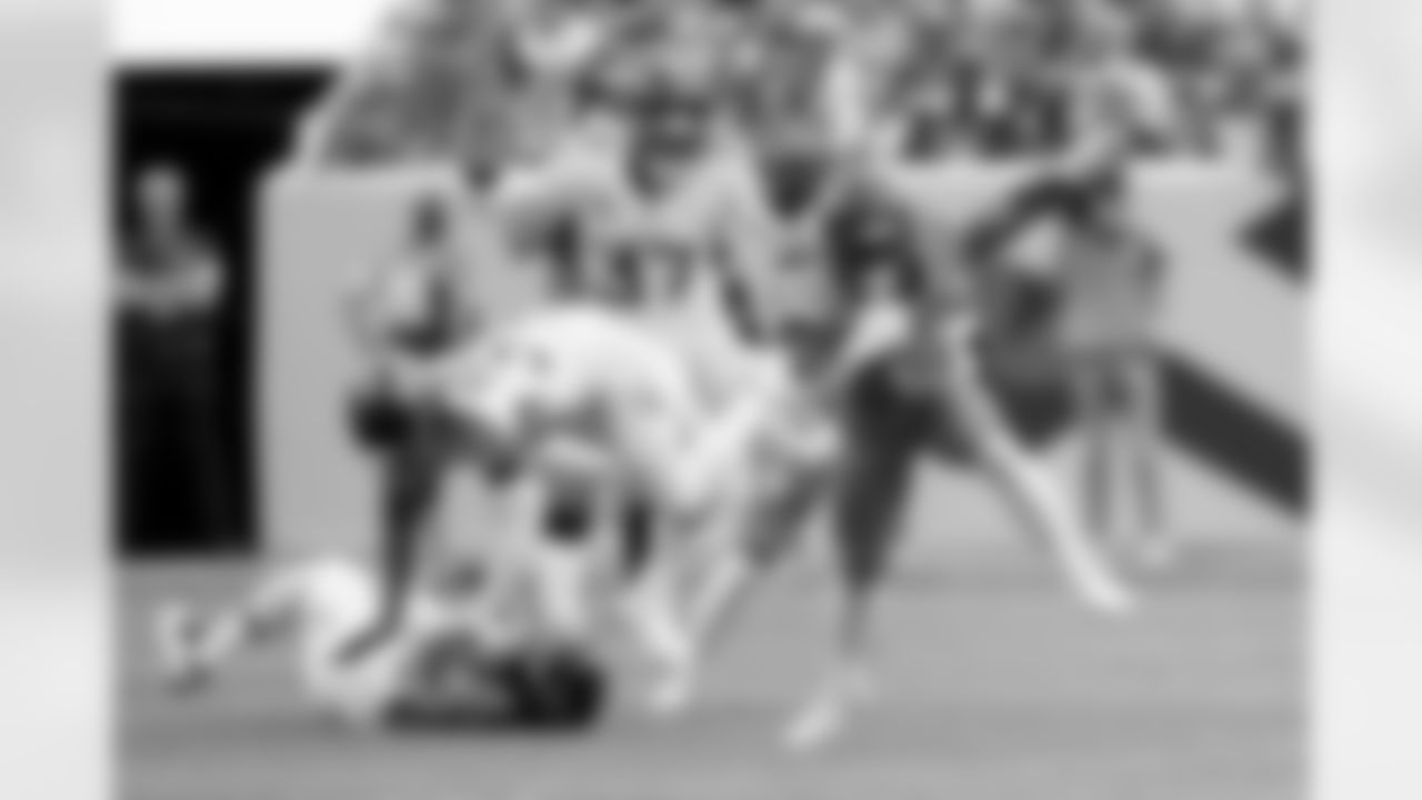 Denver Broncos running back RJ Harvey (12) runs with the ball for a 50-yard gain during the Broncos' Week 1 game against the Tennessee Titans at Empower Field at Mile High in Denver, Colorado on September 7, 2025. Photo by Gabriel Christus / Denver Broncos