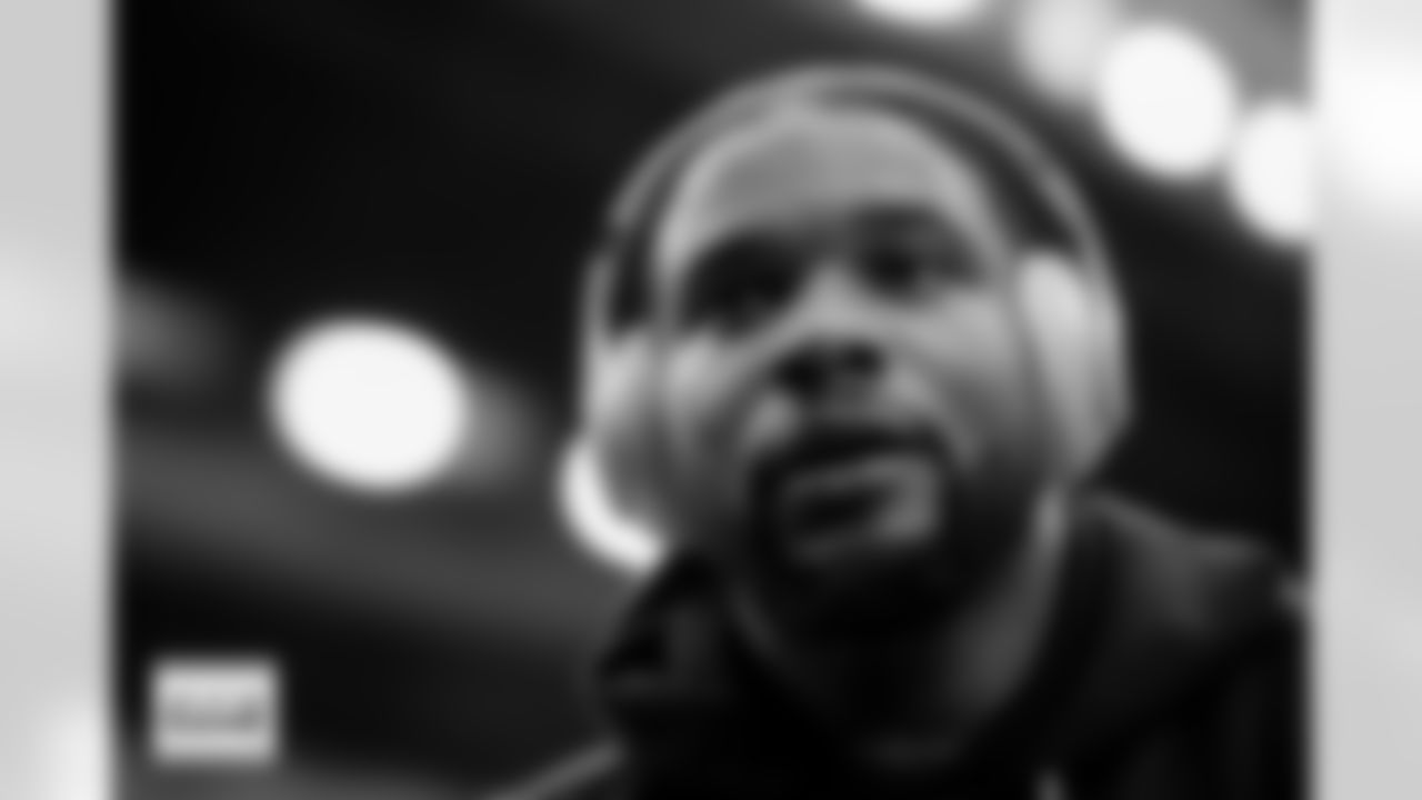 J.K. Dobbins before the Broncos' Week 9 game against the Houston Texans at NRG Stadium in Houston, Texas on November 2, 2025. Photo by Ben Swanson / Denver Broncos