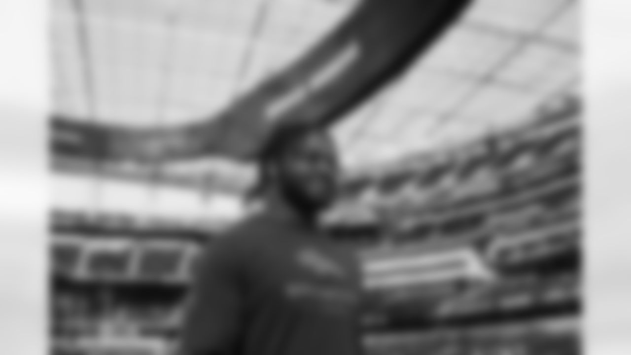 Javonte Williams before the Broncos' Week 14 game against the Los Angeles Chargers at SoFi Stadium in Inglewood, California on December 10, 2023. Photo by Ben Swanson / Denver Broncos