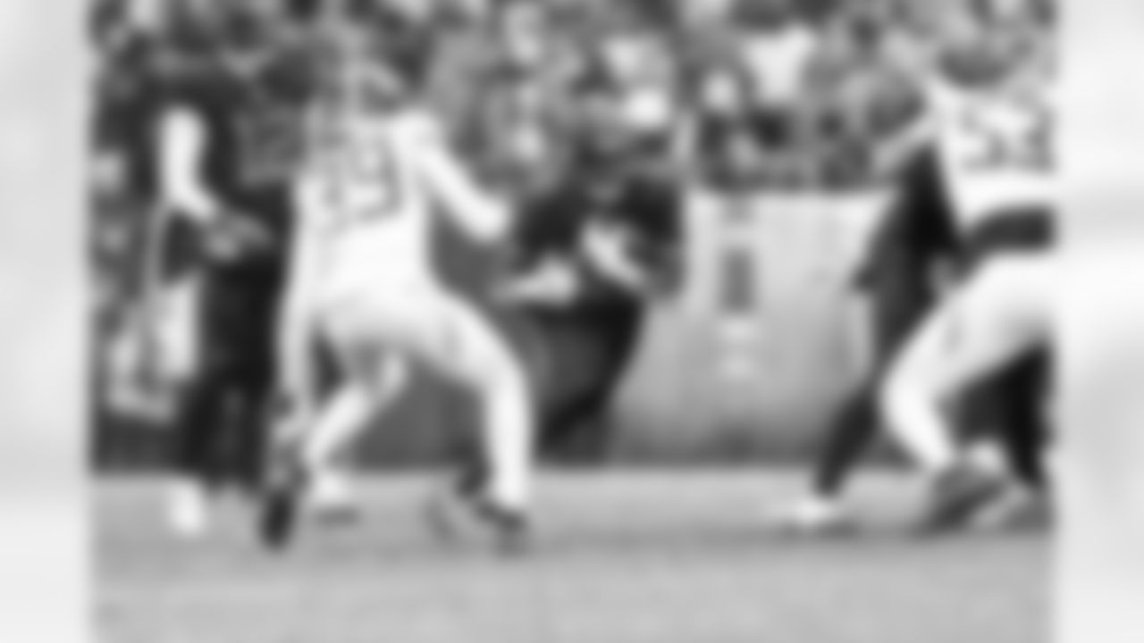 Running back Dylan Sampson (22) during a NFL football game between the Tennessee Titans and Cleveland Browns on December 7, 2025 at Huntington Bank Field.