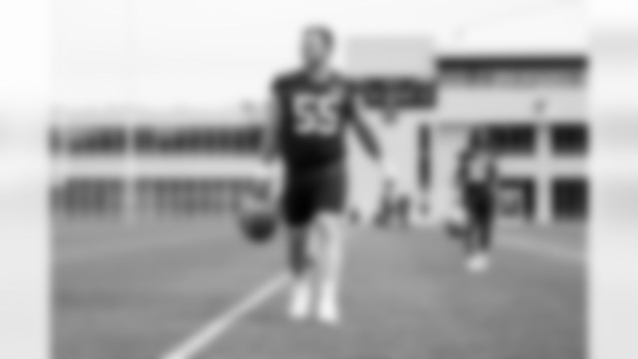 Center Ethan Pocic (55) during the first day of OTAs at CrossCountry Mortgage Campus on May 27, 2025.