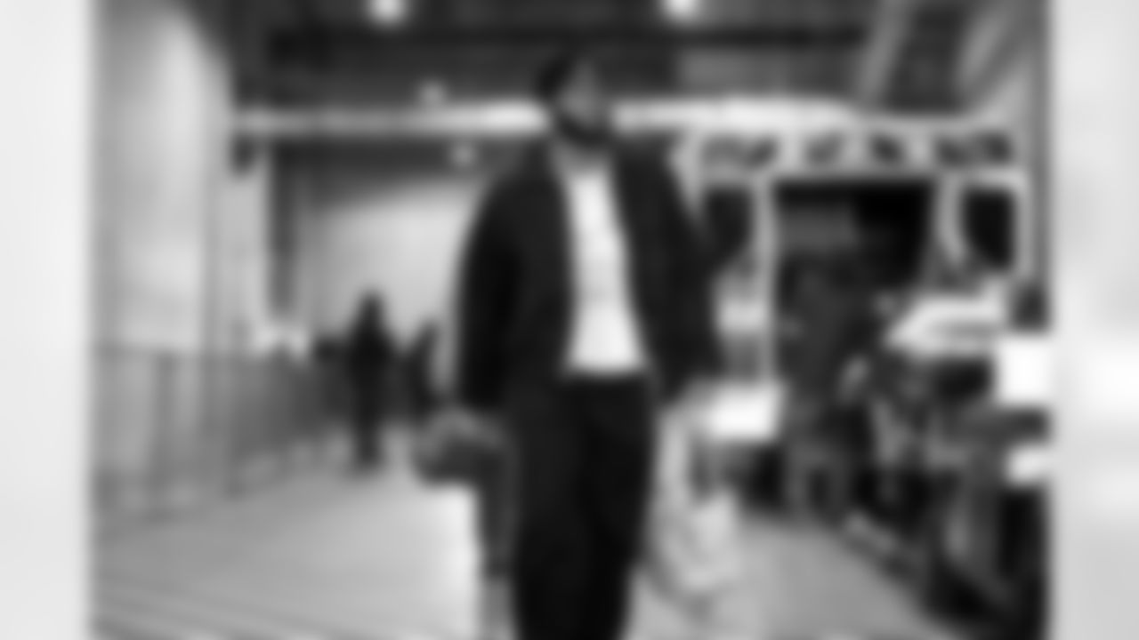 Running back Raheim Sanders (35) before a NFL football game between the Cleveland Browns and Cincinnati Bengals on January 4, 2026 at Paycor Stadium.