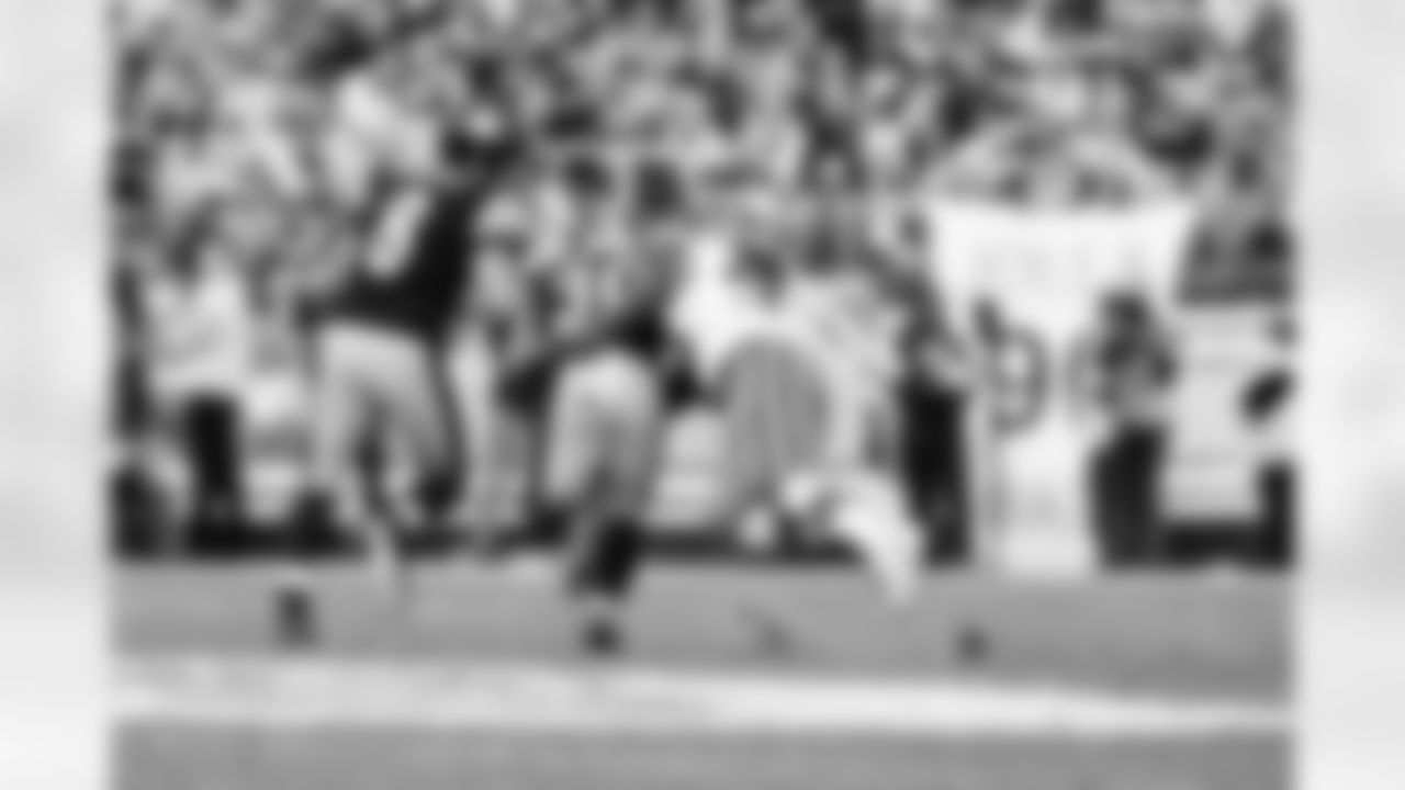 Linebacker Devin Bush (30) during a NFL football game between the Cleveland Browns and Pittsburgh Steelers on October 12, 2025 at Acrisure Stadium.