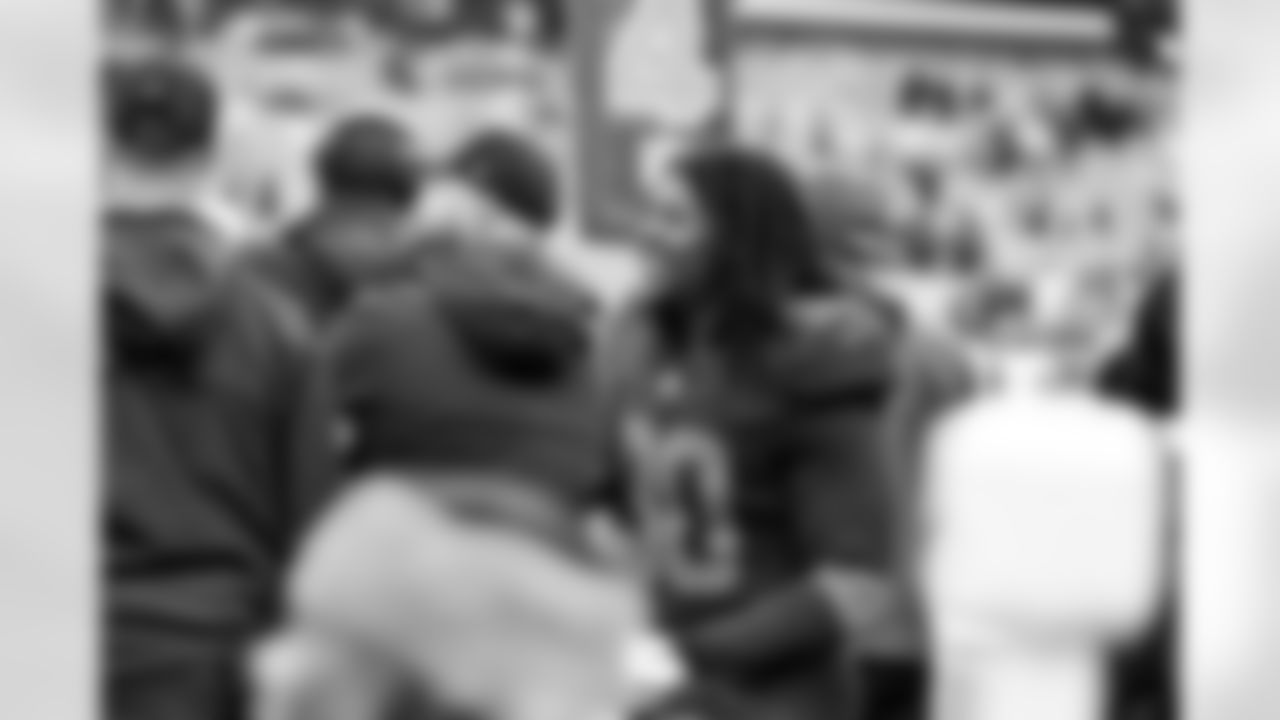The Browns celebrate after a NFL football game between the Miami Dolphins and Cleveland Browns on October 19, 2025 at Huntington Bank Field.