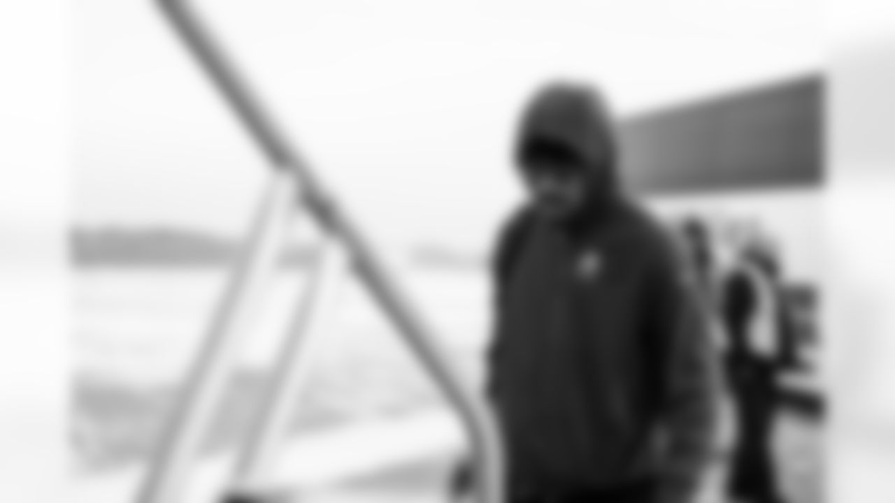 Linebacker Mohamoud Diabate (43) travels to Cincinnati on January 3, 2026.