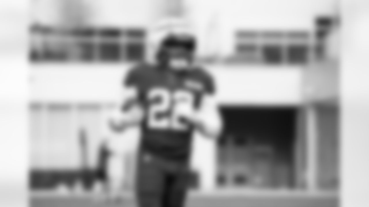 Running back Dylan Sampson (22) during practice at CrossCountry Mortgage Campus on October 15, 2025.