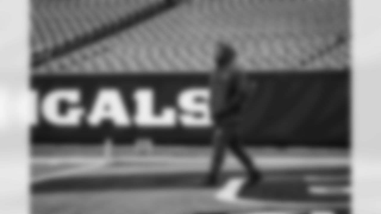 Running back Nick Chubb (24) before a NFL football game between the Cleveland Browns and Cincinnati Bengals on January 7, 2024 at Paycor Stadium.