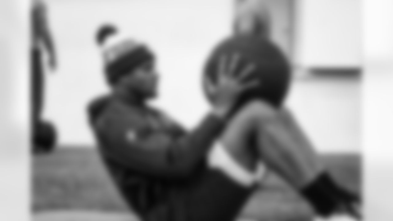 Quarterback Deshaun Watson (4) during a workout in Phase II of the offseason at CrossCountry Mortgage Campus on April 29, 2024.