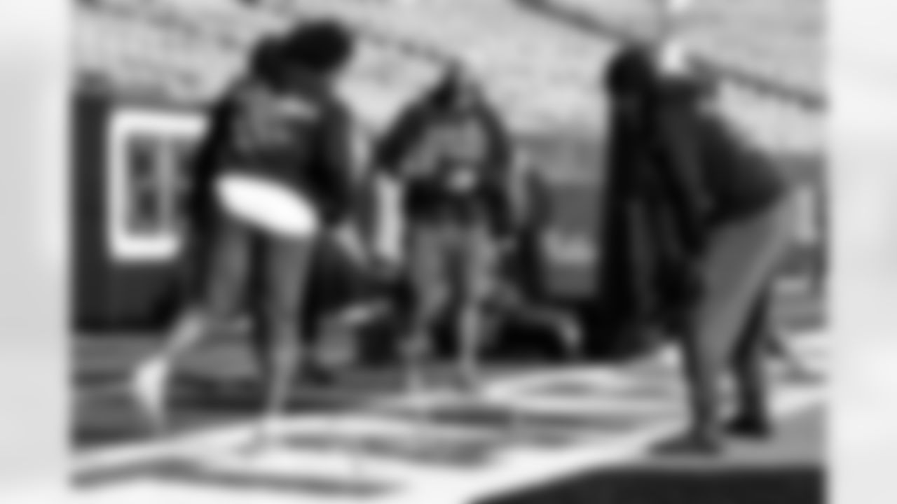 Running back Trayveon Williams (38) before a NFL football game between the Cleveland Browns and Cincinnati Bengals on January 4, 2026 at Paycor Stadium.