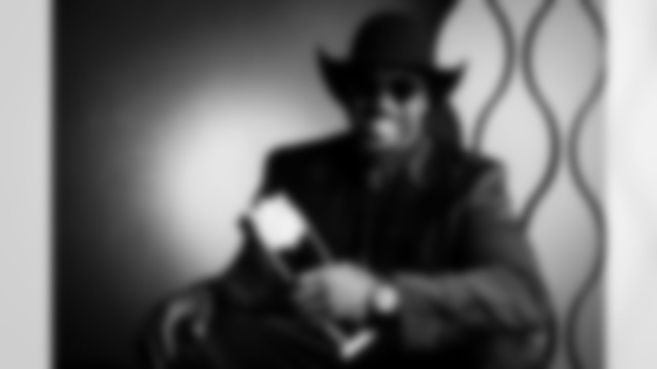 AP Defensive Player of the Year Cleveland Browns defensive end Myles Garrett (95) poses for a portrait during the NFL Honors awards show on Thursday, February 5, 2026 in San Francisco.