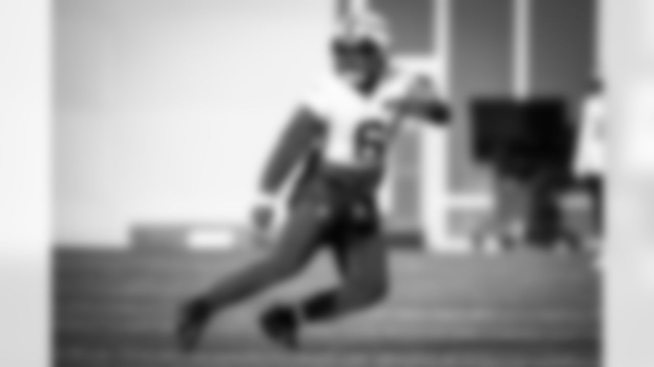 Linebacker Jeremiah Owusu-Koramoah (6) during practice at CrossCountry Mortgage Campus on December 14, 2023.