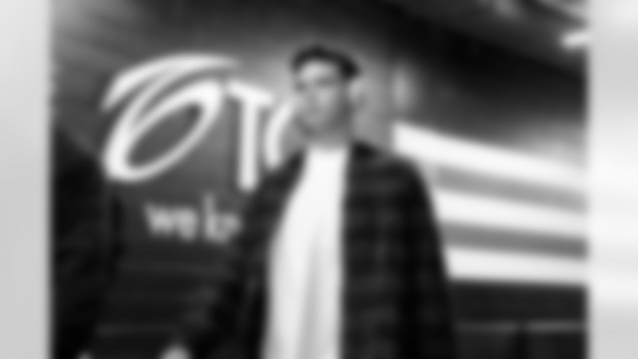 Quarterback Dillon Gabriel (8) before a NFL football game between the Baltimore Ravens and Cleveland Browns on November 16, 2025 at Huntington Bank Field.