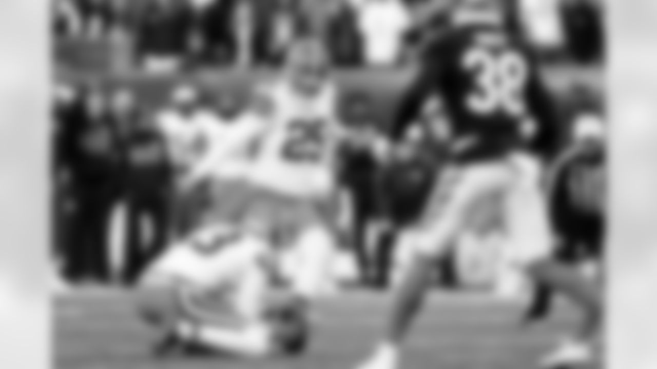 Kicker Andre Szmyt (25) during a NFL football game between the Cleveland Browns and Cincinnati Bengals on January 4, 2026 at Paycor Stadium. The Browns won 20-18.