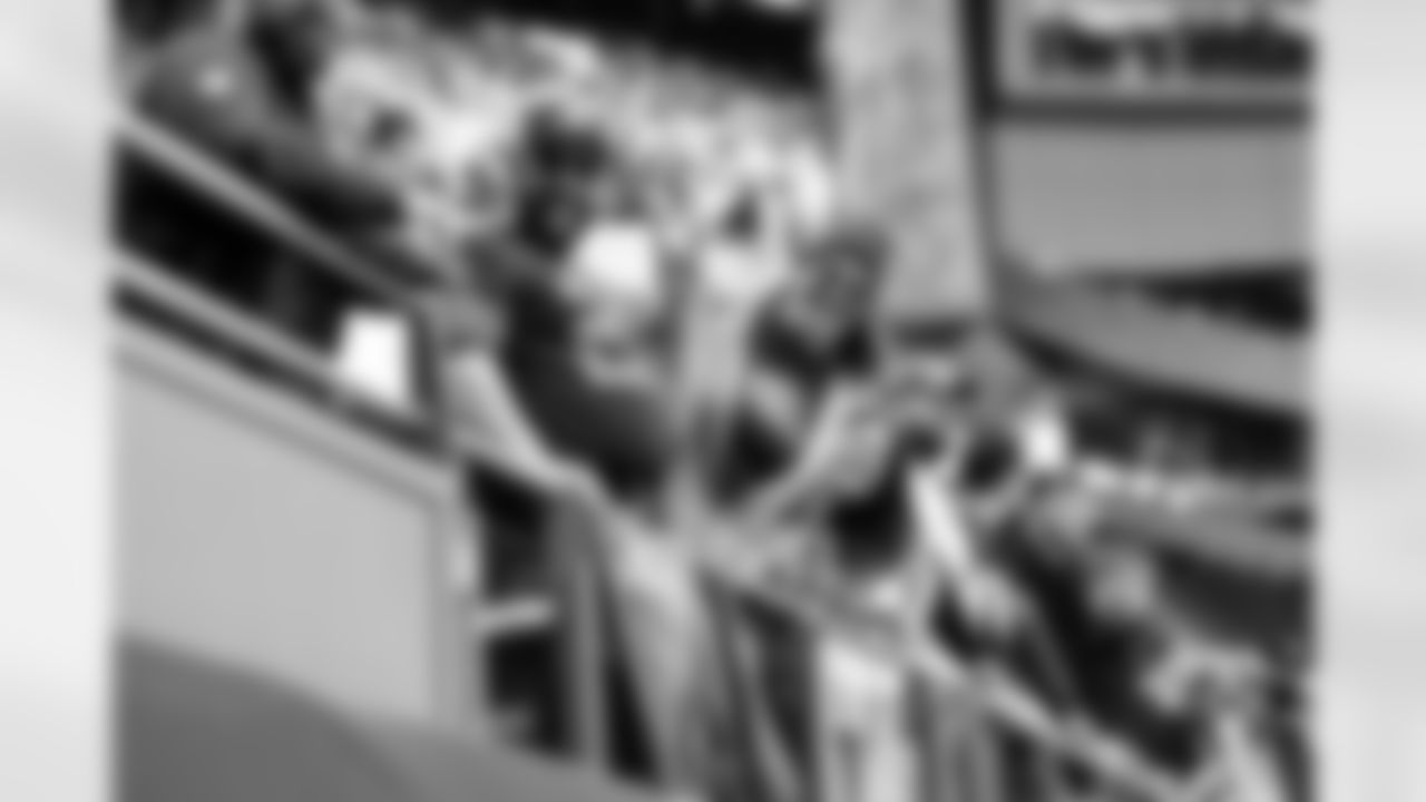 Fans before a NFL football game between the Minnesota Vikings and Cleveland Browns on October 5, 2025 at Tottenham Hotspur Stadium.