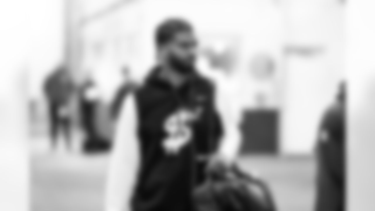 Quarterback Shedeur Sanders (12) before a NFL football game between the Cleveland Browns and Cincinnati Bengals on January 4, 2026 at Paycor Stadium.