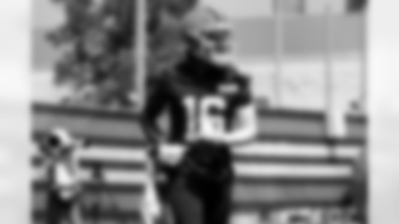 Wide receiver Diontae Johnson (16) during the second day of mandatory minicamp at CrossCountry Mortgage Campus on June 11, 2025.