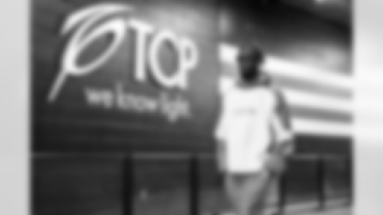 Wide receiver Jerry Jeudy (3) before a NFL football game between the Tennessee Titans and Cleveland Browns on December 7, 2025 at Huntington Bank Field.