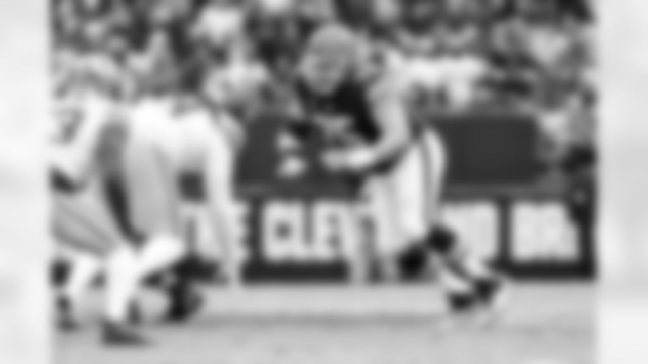 Offensive guard Joel Bitonio (75) during a NFL football game between the San Francisco 49ers and Cleveland Browns on November 30, 2025 at Huntington Bank Field.