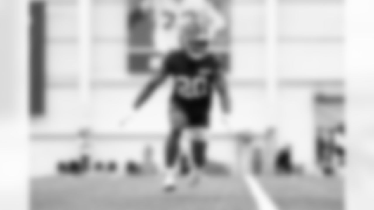 Defensive back D'Angelo Ross (20) during practice at CrossCountry Mortgage Campus on December 10, 2025.