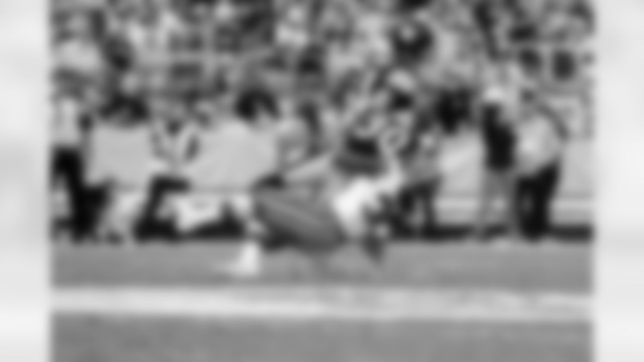 Linebacker Devin Bush (30) during a NFL football game between the Cleveland Browns and Pittsburgh Steelers on October 12, 2025 at Acrisure Stadium. The Browns lost 9-23.