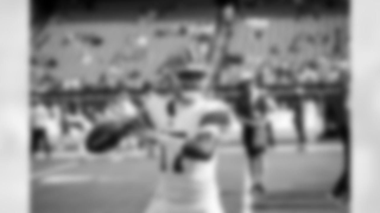 Quarterback Dorian Thompson-Robinson (17) before a preseason NFL football game between the Minnesota Vikings and Cleveland Browns on August 17, 2024 at Cleveland Browns Stadium.