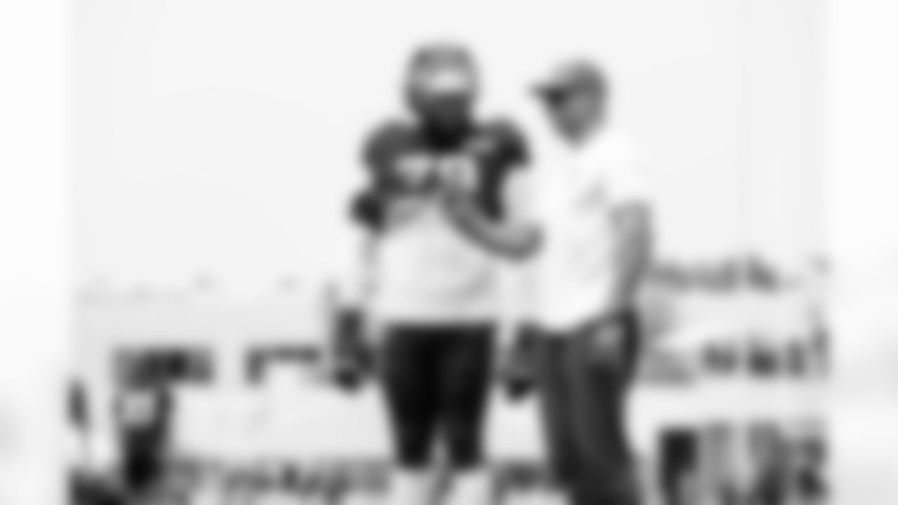 Offensive tackle Dawand Jones (79) and Joe Thomas during Day 10 of Training Camp at CrossCountry Mortgage Campus on August 4, 2025.